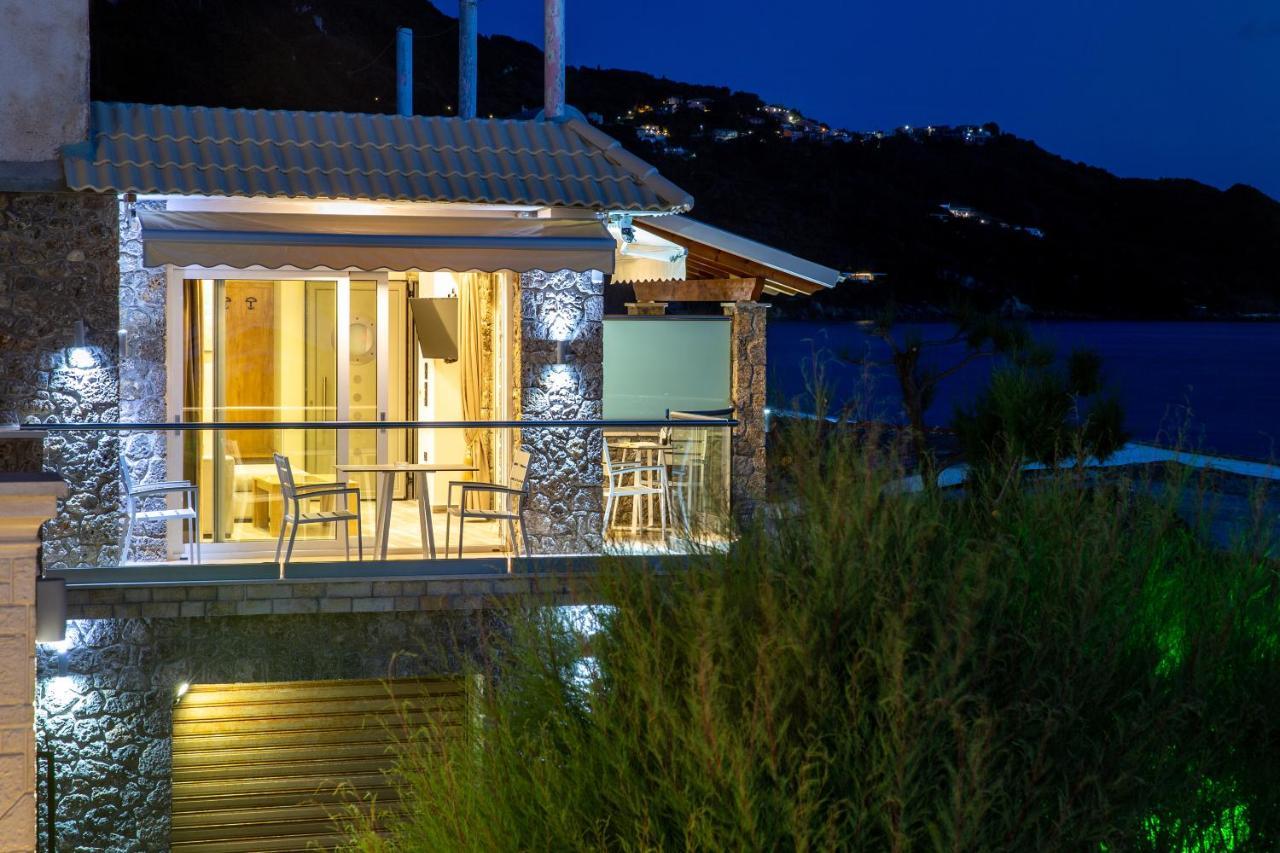Black Rocks Family, Luxury Seafront Beach Maisonette Agios Gordios  Exterior foto