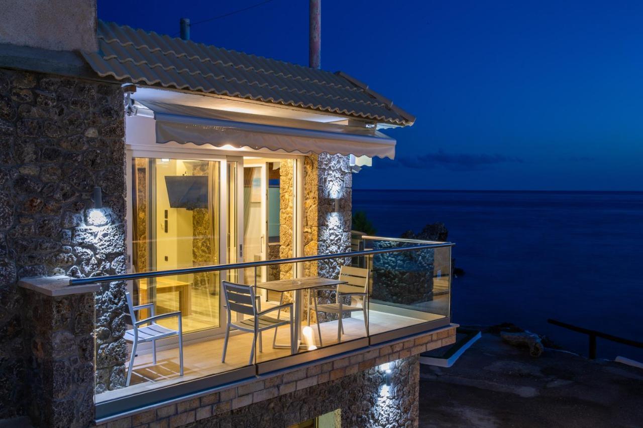 Black Rocks Family, Luxury Seafront Beach Maisonette Agios Gordios  Exterior foto