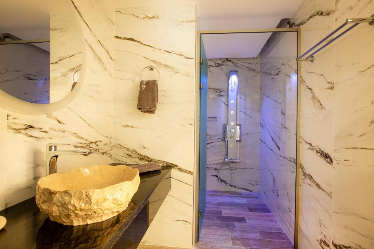 Black Rocks Family, Luxury Seafront Beach Maisonette Agios Gordios  Exterior foto